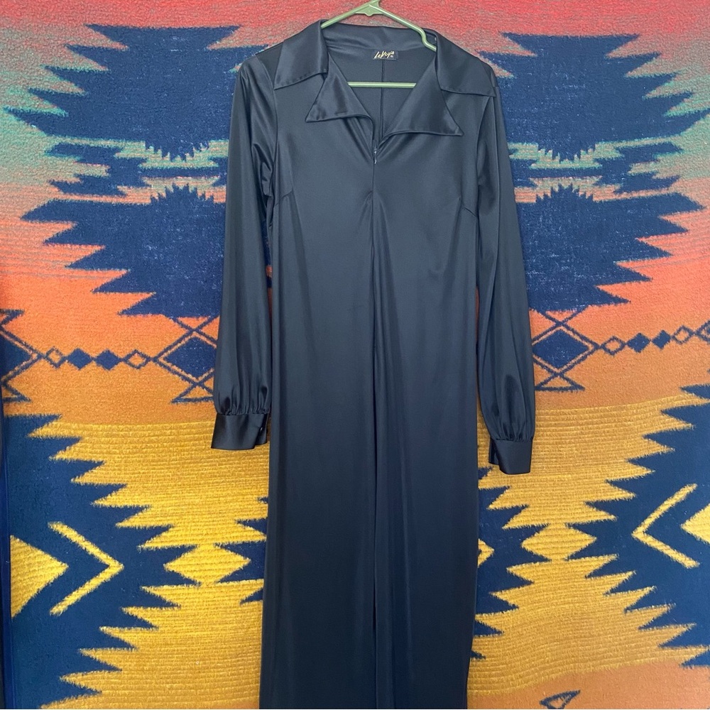 Vintage Le Voys 1970’s Black Jumpsuit. Bell Bottoms wide leg. Medium. USA.